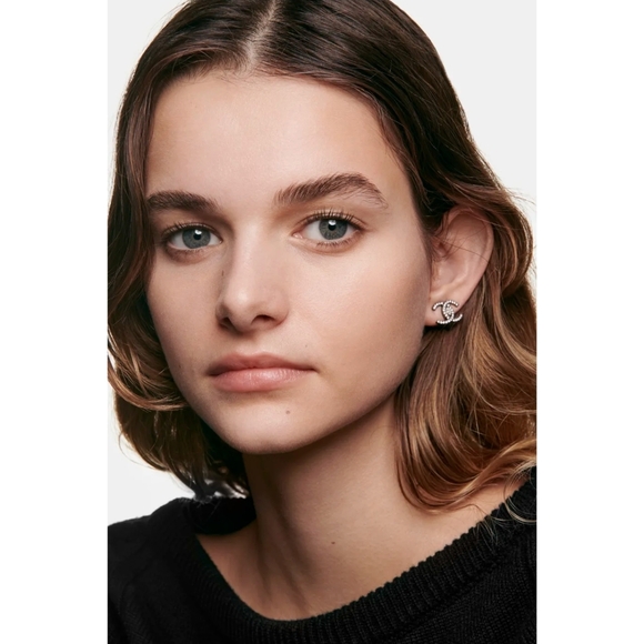 NEW ~ CHANEL SUBLIMAGE L' ESSENCE DE TEINT Serum Foundation ~ B20 - SEALED - Picture 5 of 11